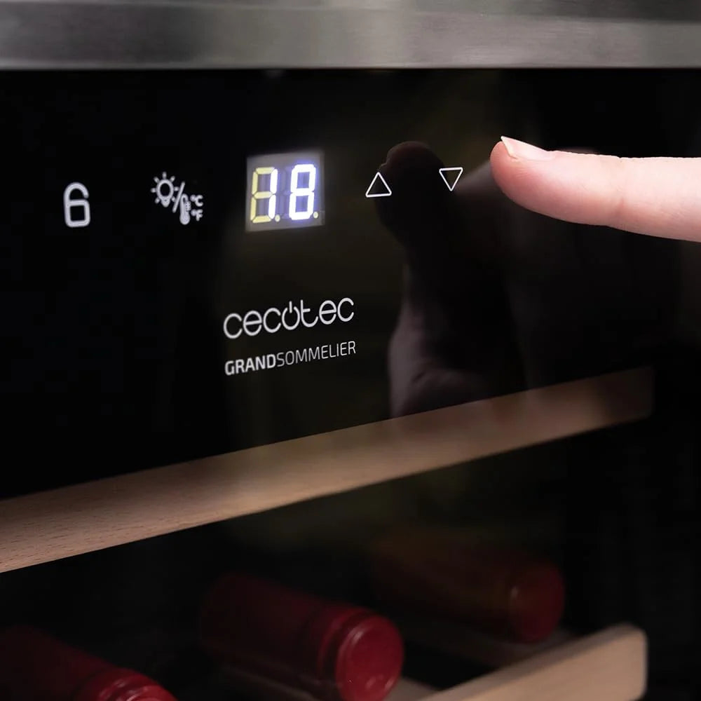 Cecotec Adega 34 garrafas Bolero grandsommelier 34030 inox compressor, 80 L, Refrigeração por compressor, Temperatura ajustável de 5 a 18ºC, Controlo tátil, Ecrã, LED interior.