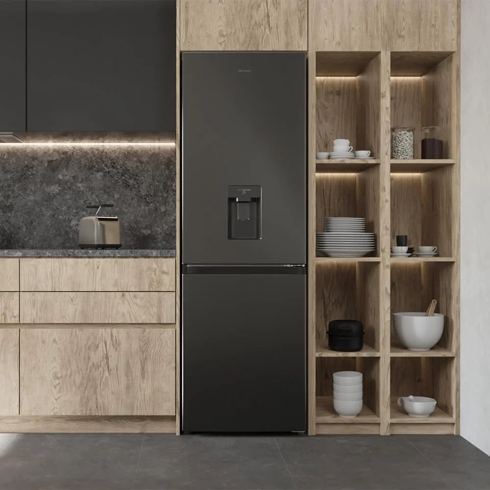Cecotec Frigorífico Combinado 2 Portas com Dispensador de Água Bolero CoolMarket Combi 296 DF WD Dark E. 296L, 60cm de largura, Funções FastCooling, FastFreezing e DeFrost, LED interior, Inox Escuro