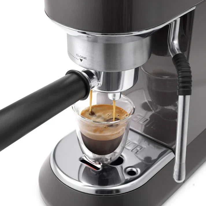 De'Longhi Dedica Arte EC885 - Máquina de café espresso compacta com bocal de vapor profissional e 15 bar de pressão