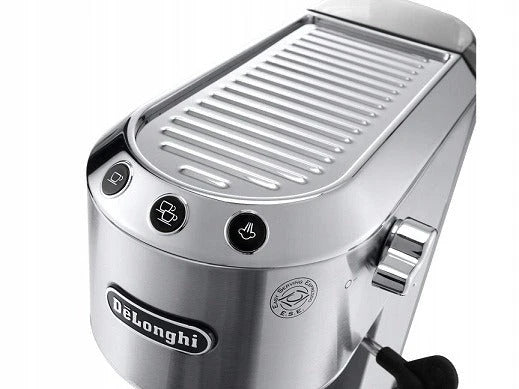 Máquina de Café Expresso DeLonghi EC685.M (N) com Moedor e Espumador de Leite, Slim