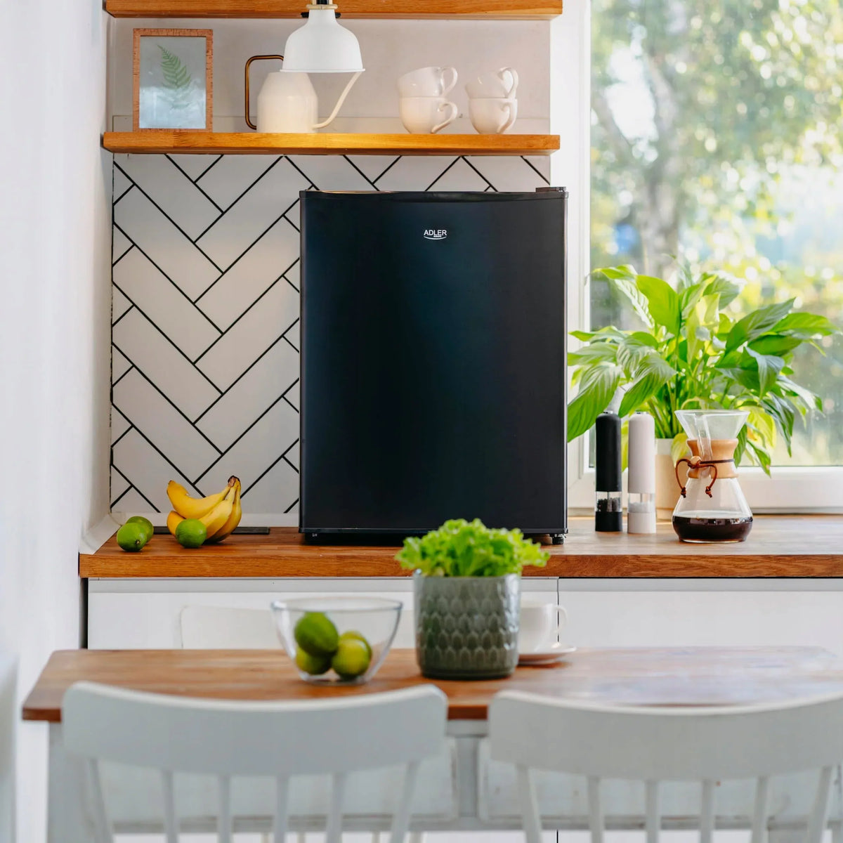 Frigobar de 58L com 63cm de altura para Hotel, Escritório, Sítio
