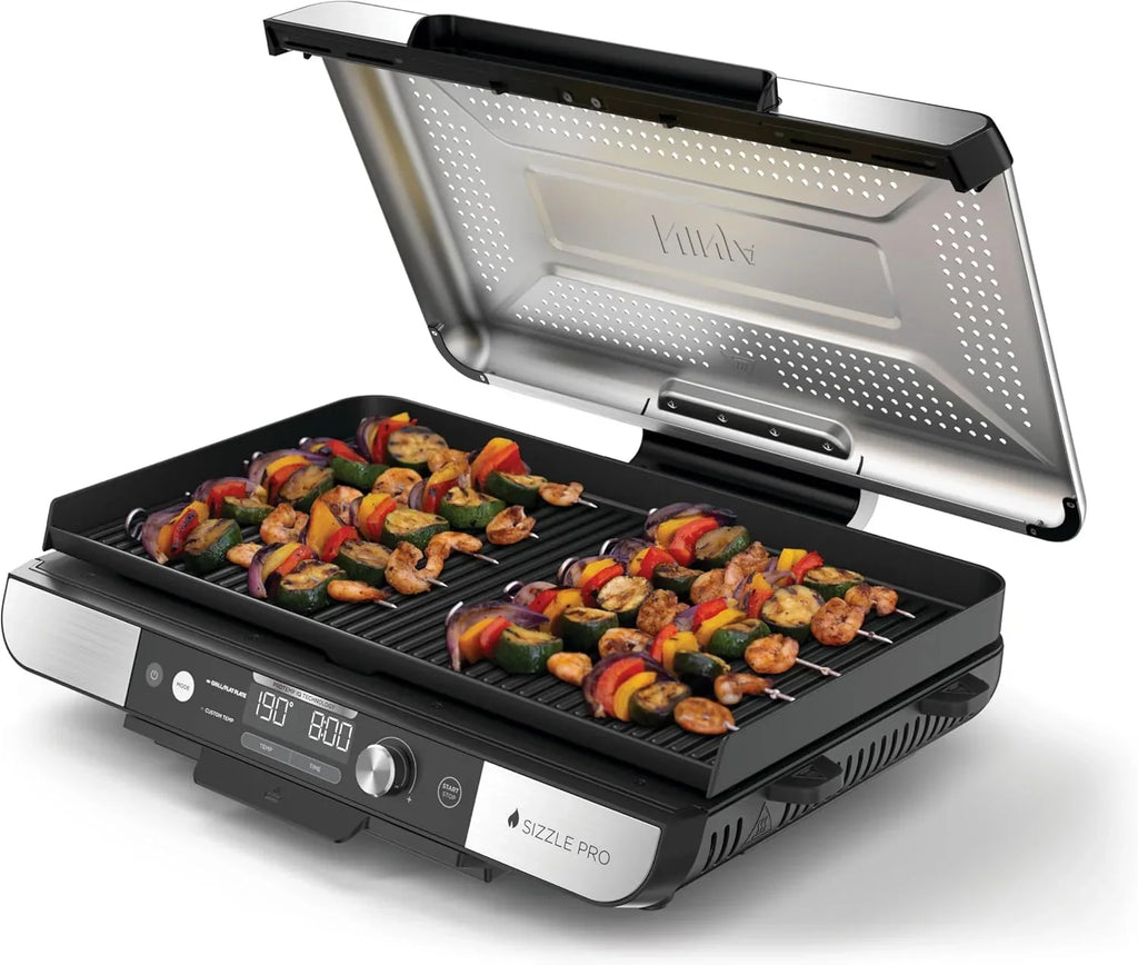 Ninja Sizzle Pro XL Grill and Chapa Interna com Chapa e Grelha de Cerâmica Antiaderente, Tampa Removível, Coletor de Gordura e Guia de Receitas, Prata/Preto GX101EU