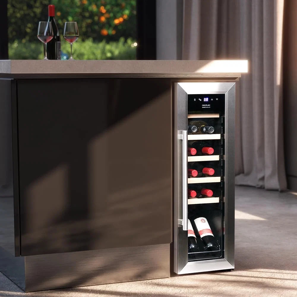 Cecotec Vinoteca de Livre Instalação Bolero GrandSommelier 1250 CoolWood. Frigorífico para vinhos com capacidade para 12 garrafas, temperatura ajustável de 8-18ºC, LED e prateleiras de madeira.