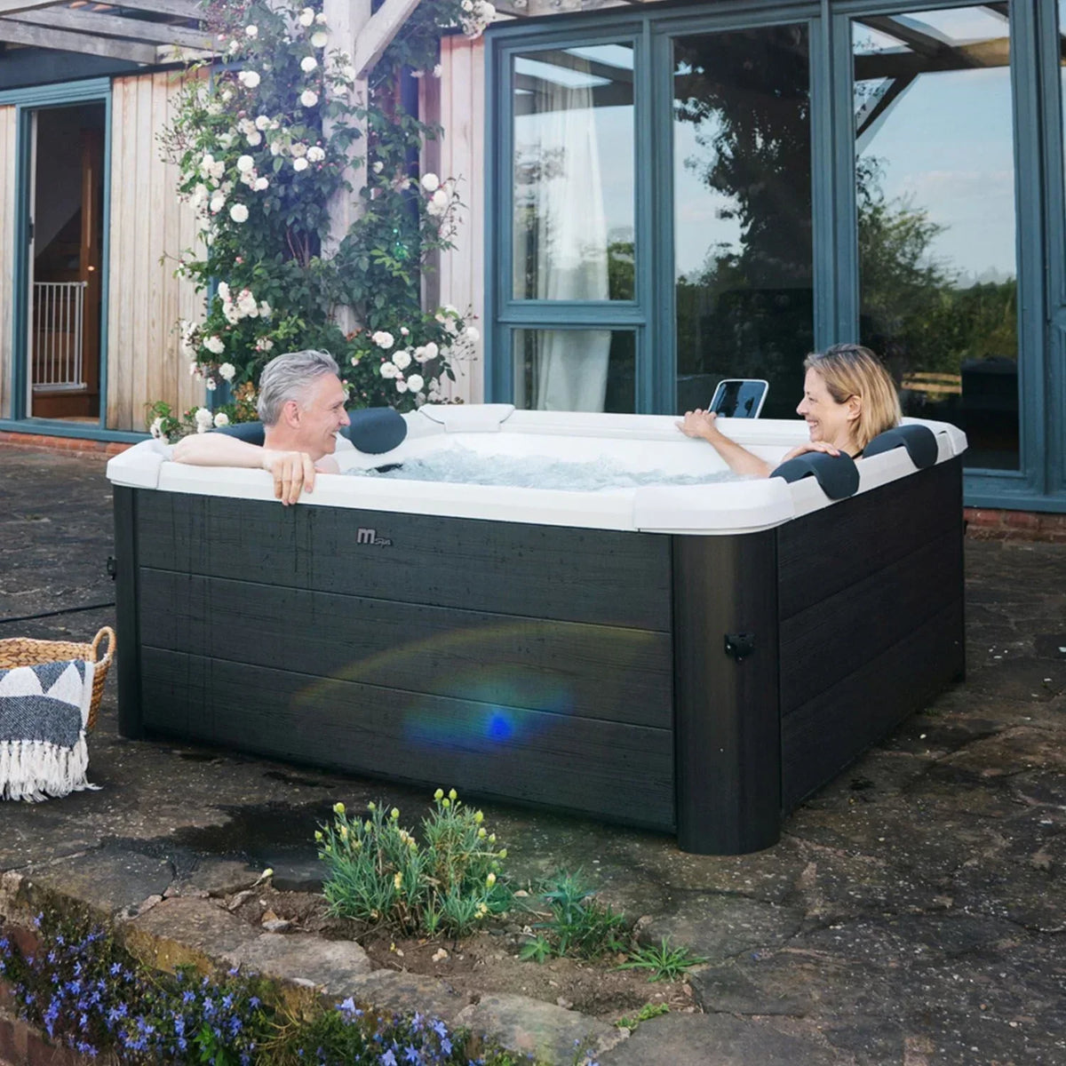 2026 Oslo LED-Illuminated Spa Whirlpool
