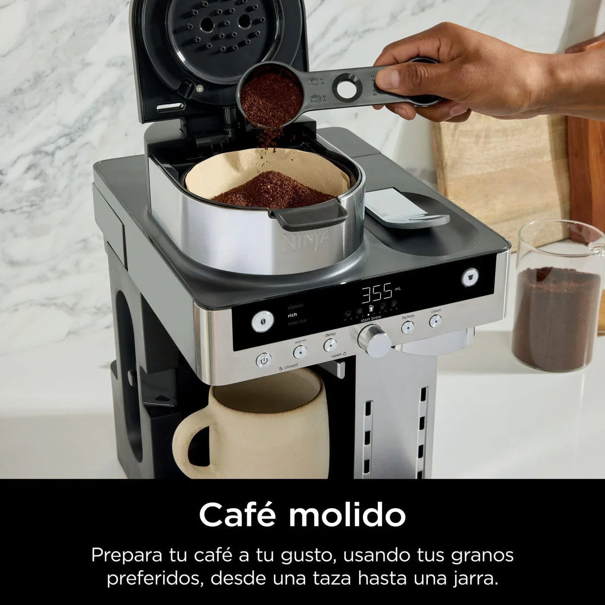 Cafeteira Ninja Prestige CFN802EU 2 em 1 para Café Moído e Cápsulas, com Moedor Embutido, Prepara Lattes, Iced Coffees e Flat Whites, Preta