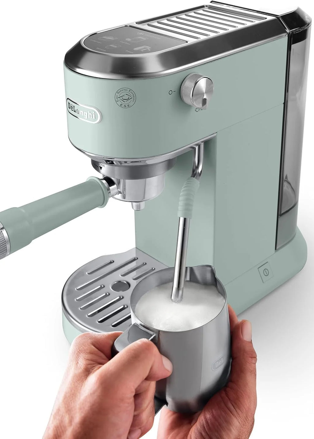 De'Longhi Dedica – Cafeteira Espresso Bomba de Aço Inoxidável para Café Moído ou Saches, Espresso e Cappuccino, Reservatório de 1.3 Litros, Sistema Anti-gotejamento, Modelo EC685.M, Cor Metal