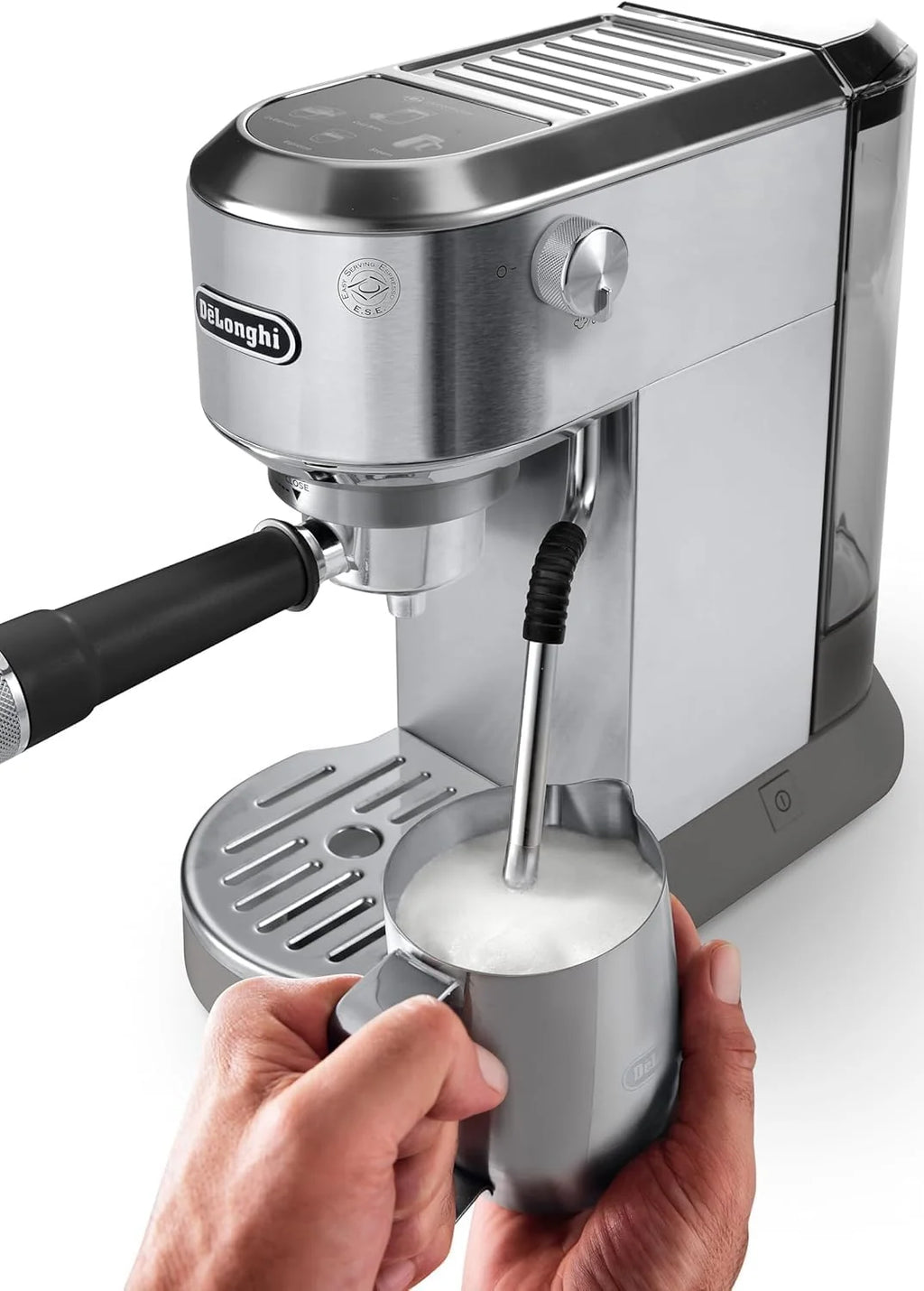 De'Longhi Dedica – Cafeteira Espresso Bomba de Aço Inoxidável para Café Moído ou Saches, Espresso e Cappuccino, Reservatório de 1.3 Litros, Sistema Anti-gotejamento, Modelo EC685.M, Cor Metal