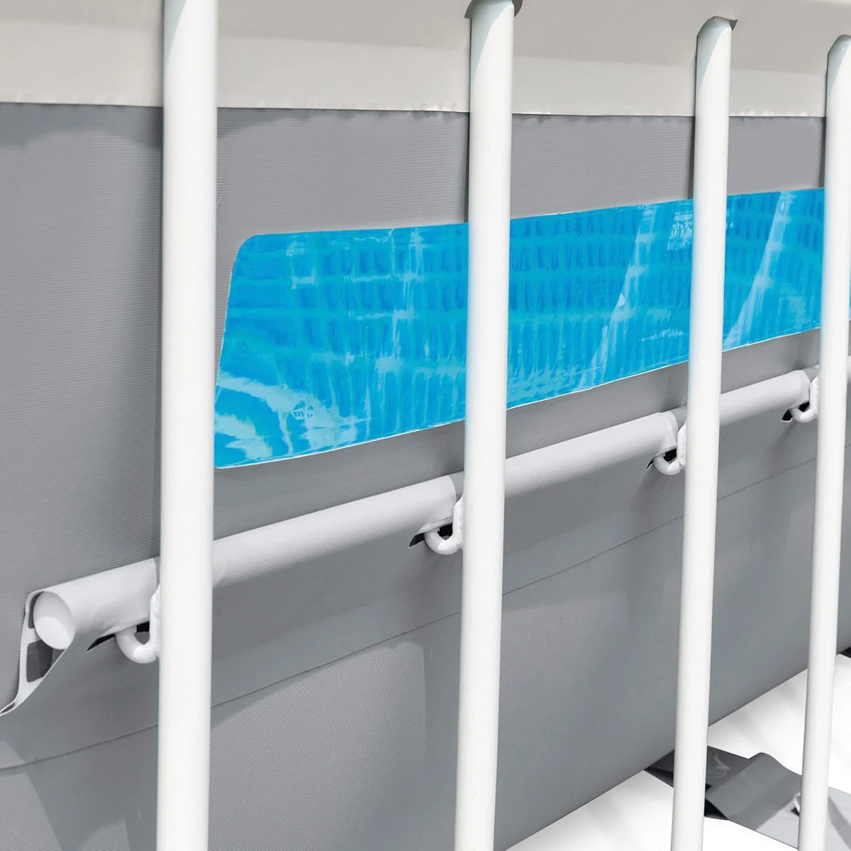 Piscina Retangular Desmontável Prism Frame Intex, 400x200x122 cm, Material de Camada Tripla, Capacidade 8.418 L, Janela Panorâmica, Forro, Cobertura, Filtro de Cartucho, Escada (56029)