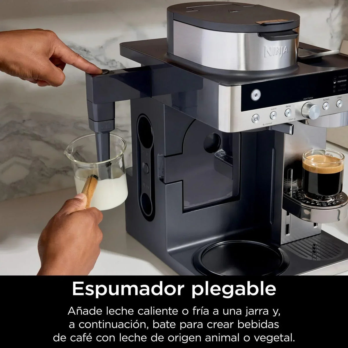 Cafeteira Ninja Prestige CFN802EU 2 em 1 para Café Moído e Cápsulas, com Moedor Embutido, Prepara Lattes, Iced Coffees e Flat Whites, Preta