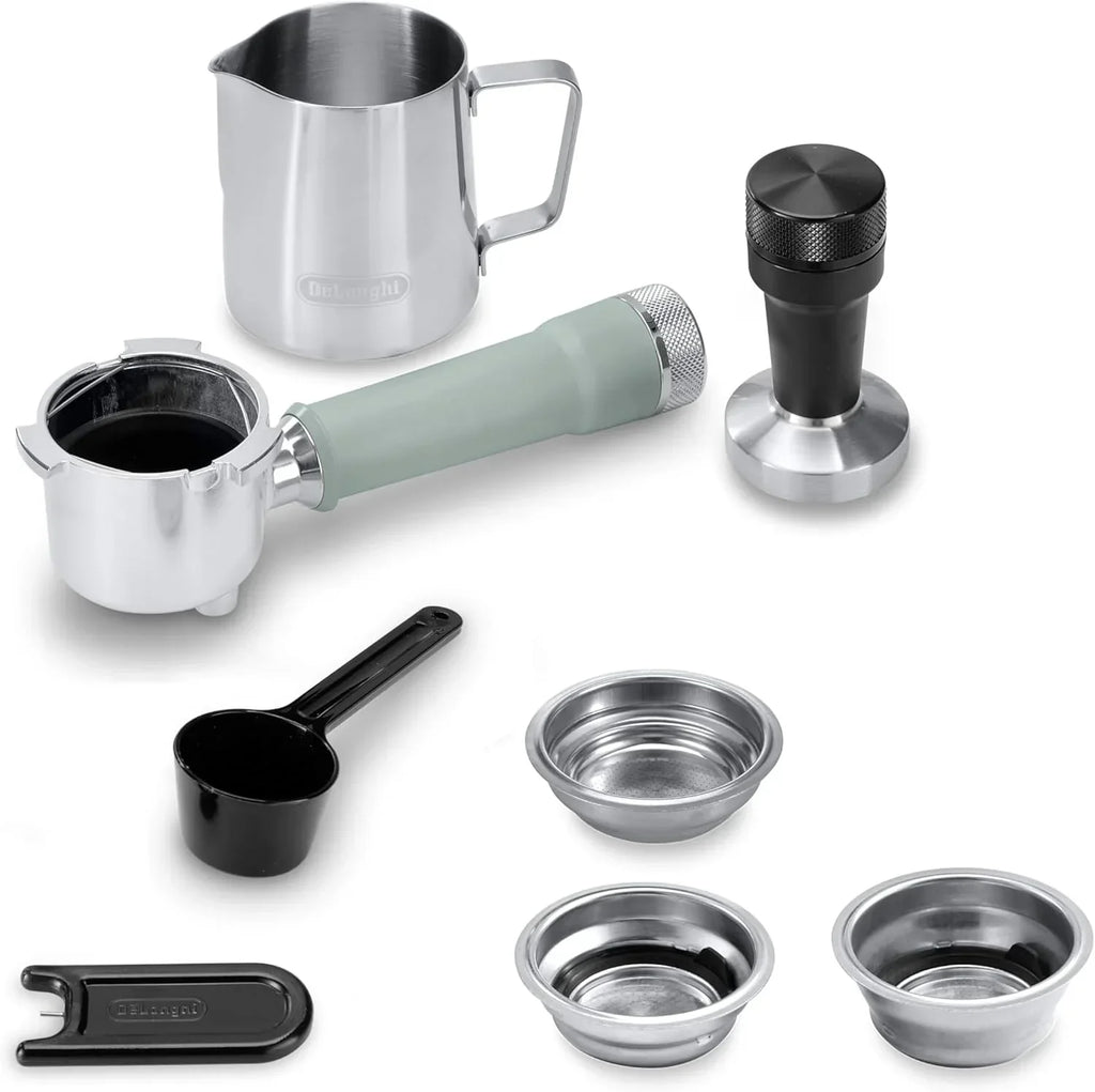 De'Longhi Dedica – Cafeteira de Bomba em Aço Inoxidável para Café Moído ou Saquetas, Espresso e Cappuccino, Reservatório de 1.3 Litros, Sistema Anti-pingo, Modelo EC685.M, Cor Metal