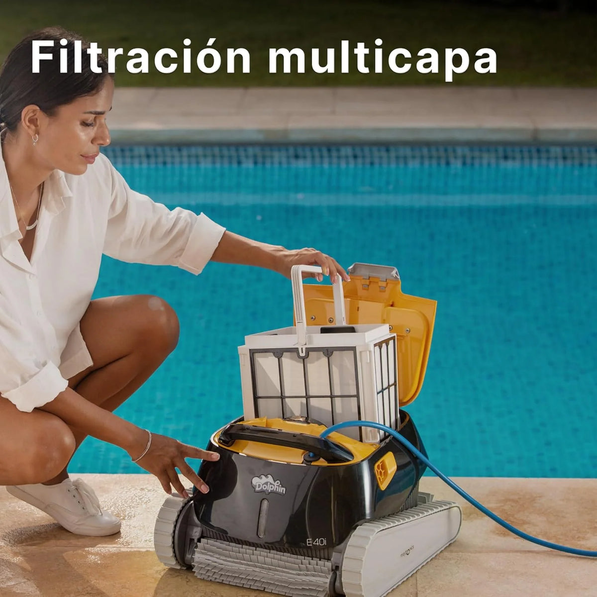 Dolphin E40i Robô limpador automático para piscinas enterradas de 12m - Limpeza de Fundo, Paredes e linha de flutuação - Controle via App