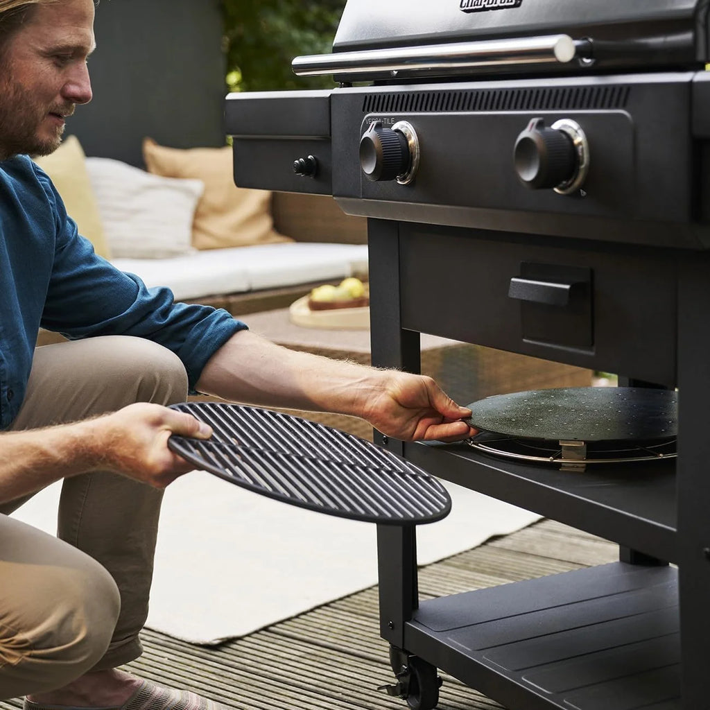 Churrasqueira a Gás Versa-Tile Char-Broil, Plancha a Gás 2 Zonas, Superfície de Cozedura: 70 x 50 cm, Sistema de Módulos 3 em 1: Plancha, Grelha e Forno para Pizza