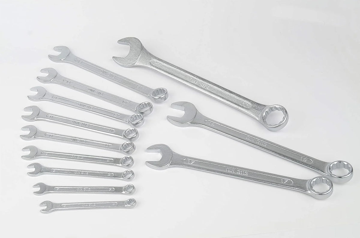 Mannesmann M98430 - Maleta de soquetes e outras ferramentas (215 peças, tamanho: 12x36x51 cm), Cor Verde Mannesmann