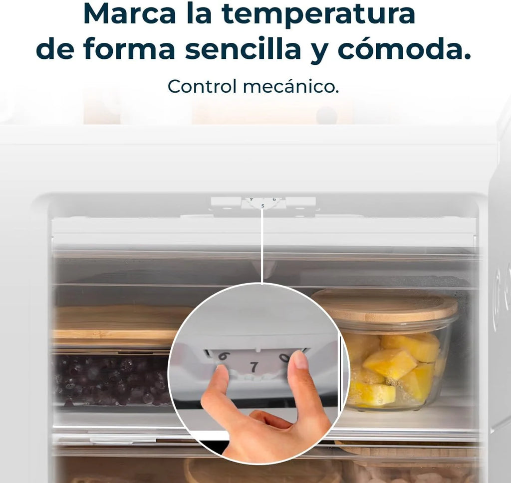 Cecotec Congelador Vertical de Mesa 97 L Bolero CoolMarket TF 97 Branco, Classe Energética E, Design compacto, Porta reversível, 3 Gavetas, Medidas 55,1 x 57,5 x 83,5 cm, Cor Branco