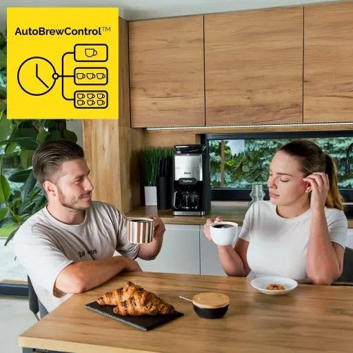 Máquina de Café Expresso com Moedor de Grãos Yoer 1520W 1,5L + Programador