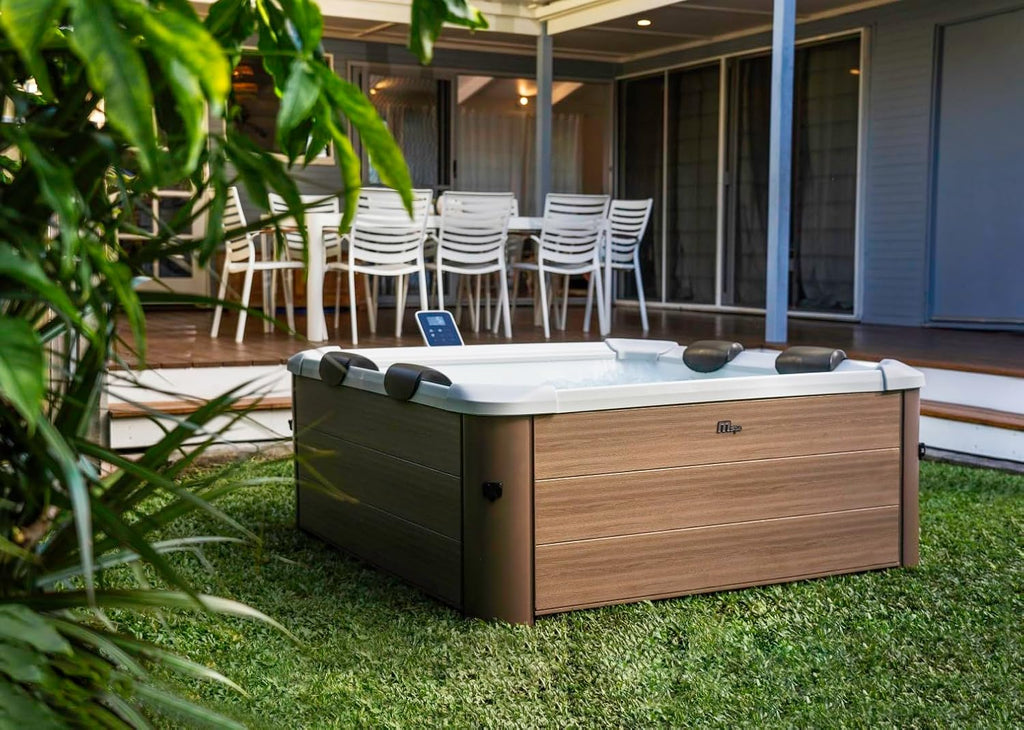 MSPA Banheira de Hidromassagem Oslo Amber – 160 x 160 x 65 cm – Banheira de Hidromassagem Inflável para 6 Pessoas com 120 Jatos de Massagem, 8 Jatos de Hidromassagem, Aquecimento PTC, Luz LED, Desinfecção por Ozono e Tampa