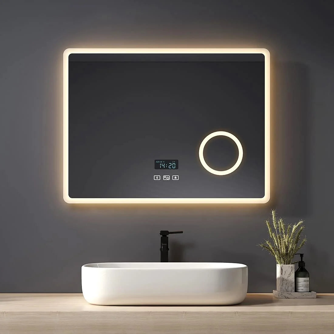 Heilmetz Espelho de Banheiro Iluminado por LED com Lupa 3X, 80 x 60 cm, com Interruptor de Toque e Função Antiembaçamento, Relógio e Bluetooth, Regulável, Três Cores, Tipo13