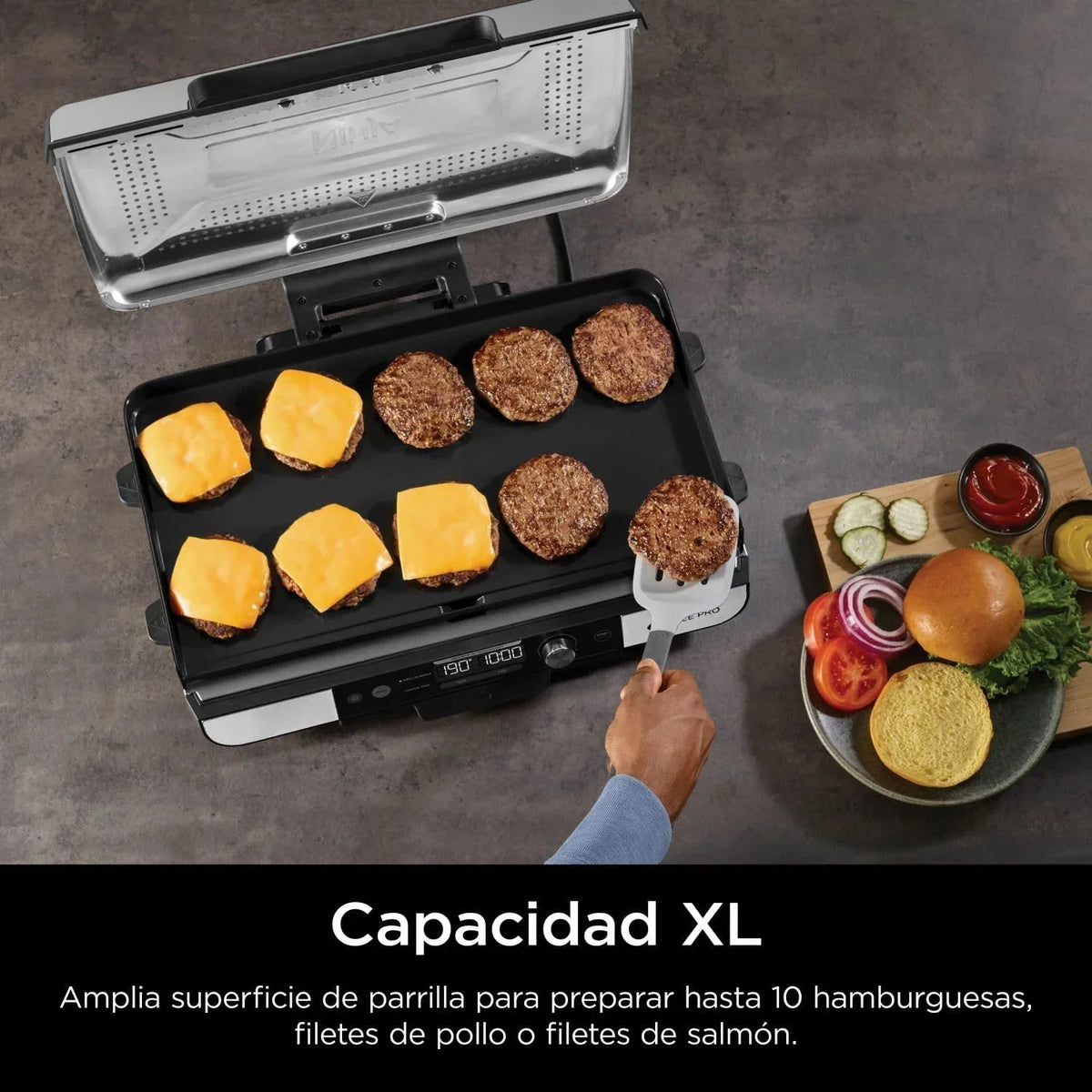 Ninja Sizzle Pro XL Grill and Chapa Interna com Chapa e Grelha de Cerâmica Antiaderente, Tampa Removível, Coletor de Gordura e Guia de Receitas, Prata/Preto GX101EU