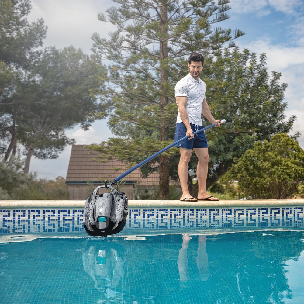 Cecotec Robot Aspirador de Piscina Sem Fio Conga Pooldroid 2000 FloorMaster. Autonomia 100mins, Piscina sem Inclinações, até 80m2, Profundidade Máxima 2,5m, Capacidade 2,5L, Filtro de Alta Eficiência