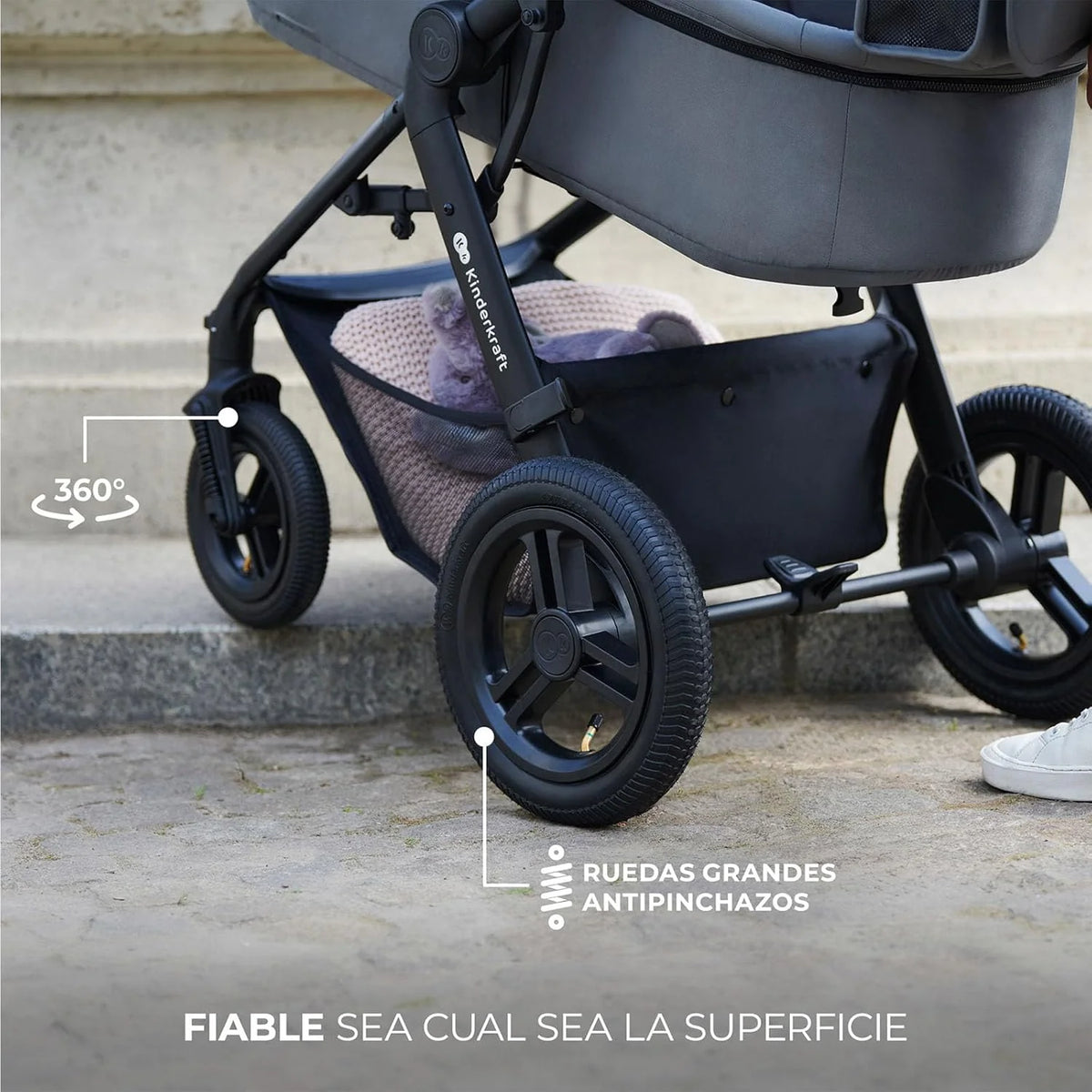 Kinderkraft MOOV XL 3 em 1, Carrinho de Bebê até 27 kg, com Cadeira Auto I-SIZE 40-75 cm, Dobrável, Amortecido, Conversível, Alcofa XL, Com acessórios, Cinza Claro