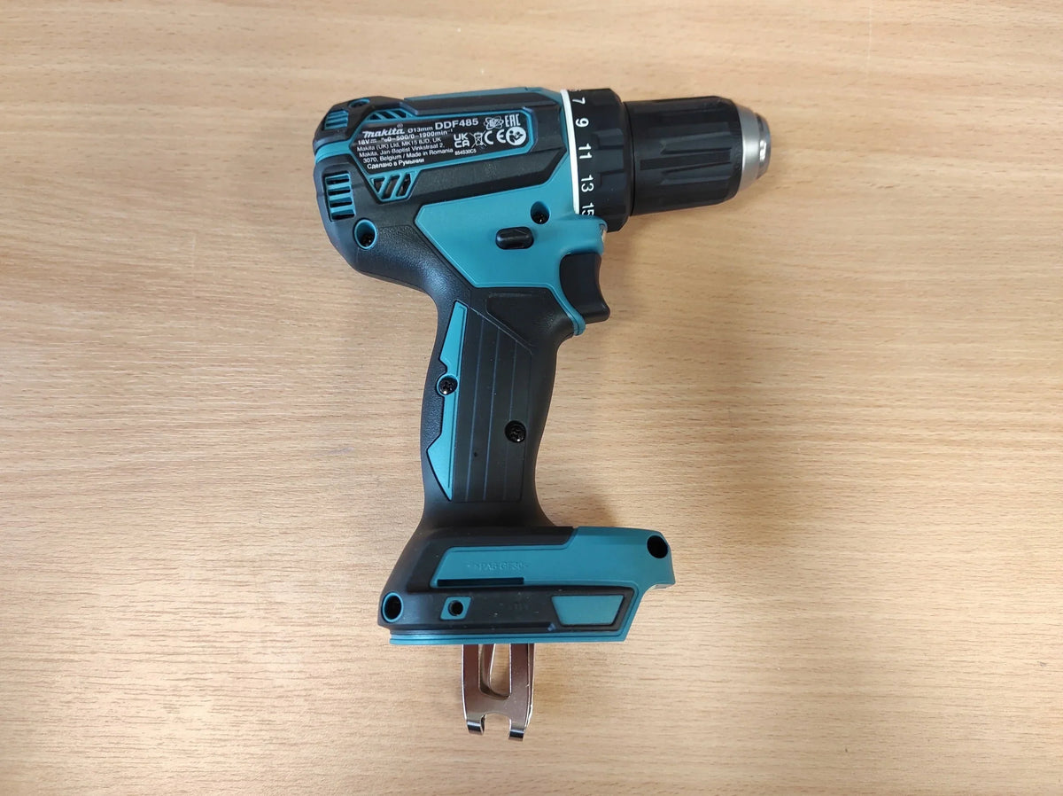 Duas parafusadeiras Makita DDF485Z 18V 50 Nm 3x5.0Ah + carregador