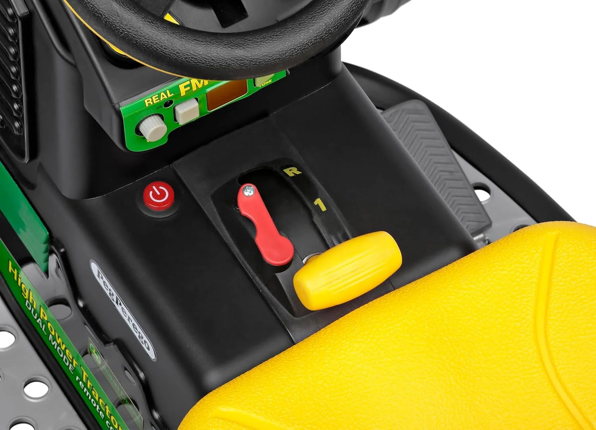 Trator RC John Deere da Peg Perego – Trator elétrico infantil com deslizamento e controle remoto, 12 V, com reboque, controle remoto, 2 rodas motrizes, rádio FM, 1 ano