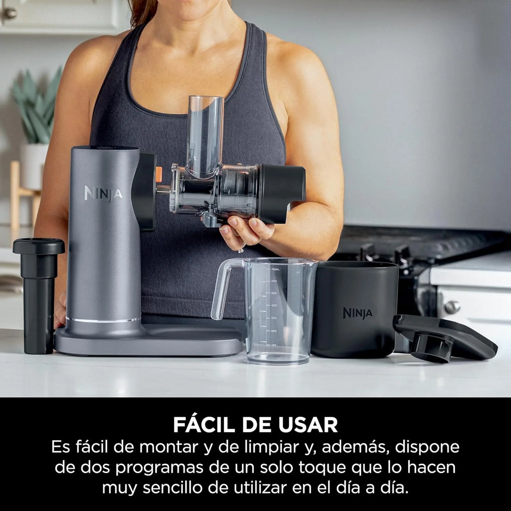 Ninja Extrator de Sumos de Prensagem a Frio com Jarro de 700ml e Recipiente para Polpa de 1,1L para Sumos e Bebidas Saudáveis, Compacto, Peças Próprias para Máquina de Lavar Loiça, Cinzento, JC151EU
