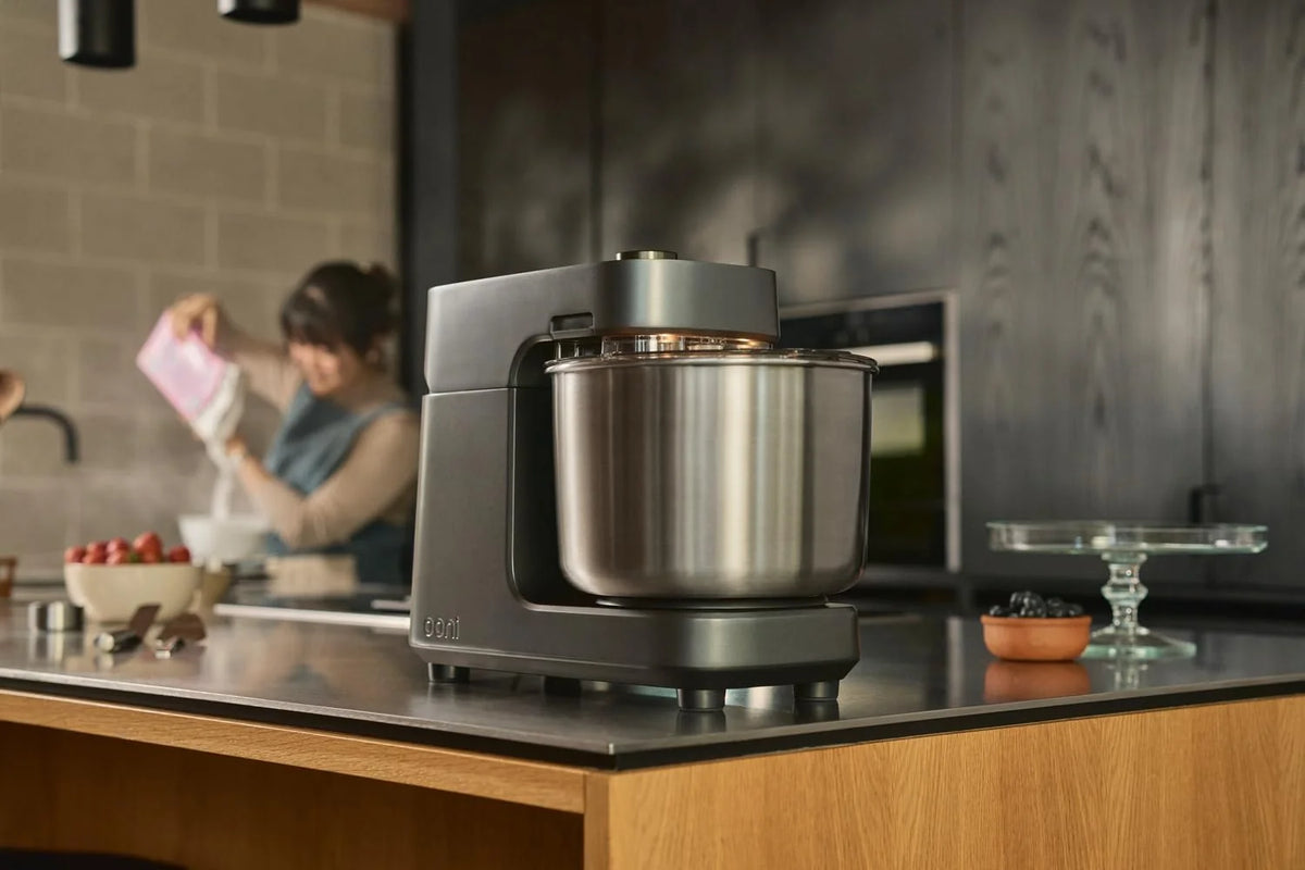 Ooni Halo Pro Batedeira Espiral Profissional de Massa 7,3L com Acessórios, 58 Velocidades – Ideal para Pão e Pizza – Cinza Antracite