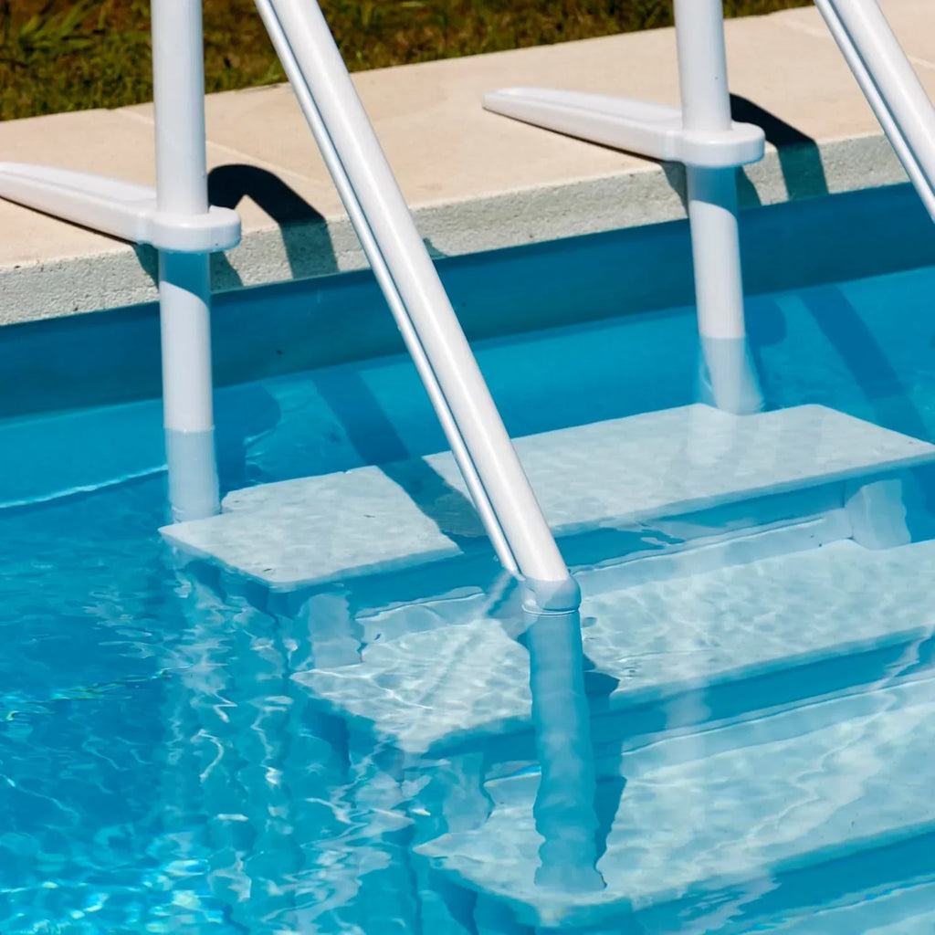 Gre EPE30 – Escada para Piscina Antiderrapante, Escada de Segurança de 4 Degraus, Sintética, Branca, 80 x 92 x 206 cm