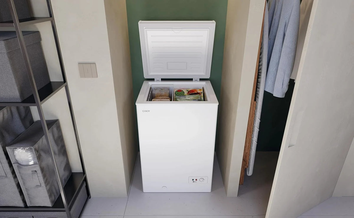 Candy CCHH 100E, Freezer Horizontal, Largura 55CM, 97L, Tecnologia Estática, 1 Cesto, Controle Eletrônico Externo, Indicador de Temperatura, Alarme de Aumento de Temperatura, 39DB, Branco
