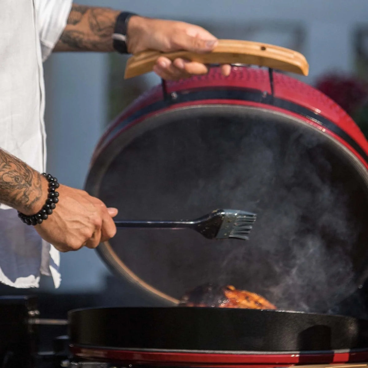Kamado BONO BBQ - Churrasqueira Grande XXL com 10 acessórios - Ø 64 cm Churrasqueira Kamado com Acessórios - Grelhador defumador vermelho para terraço, varanda ou jardim