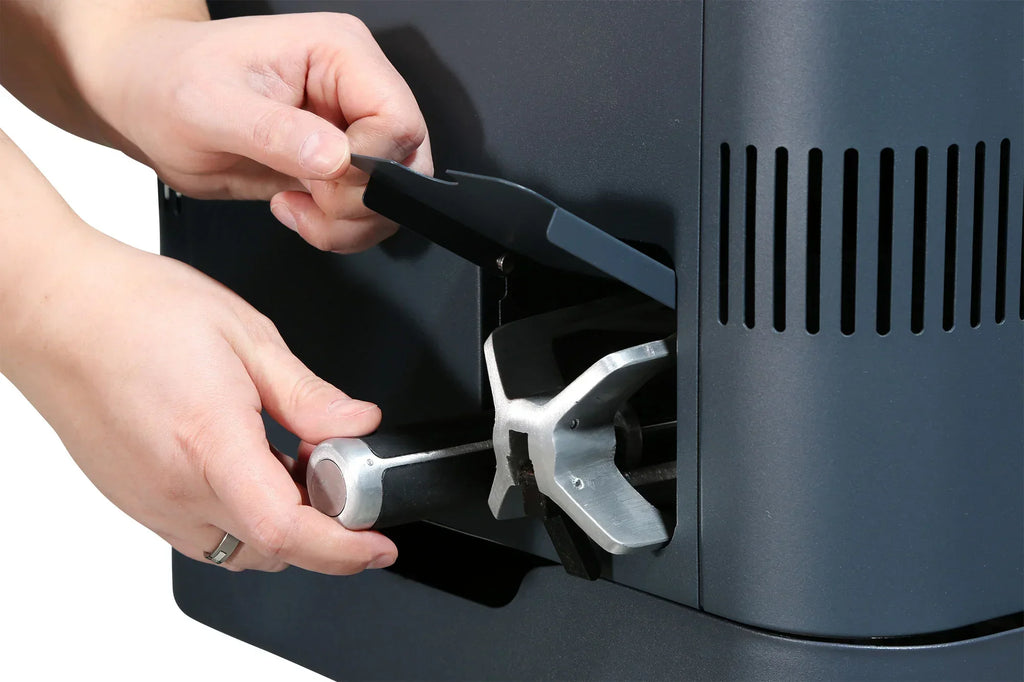 2026 Churrasqueira a Carvão com Ignição Elétrica – 1400W Fast Flame Ignition™ – Inclui Espeto Giratório (15 kg) e Suporte de Chão