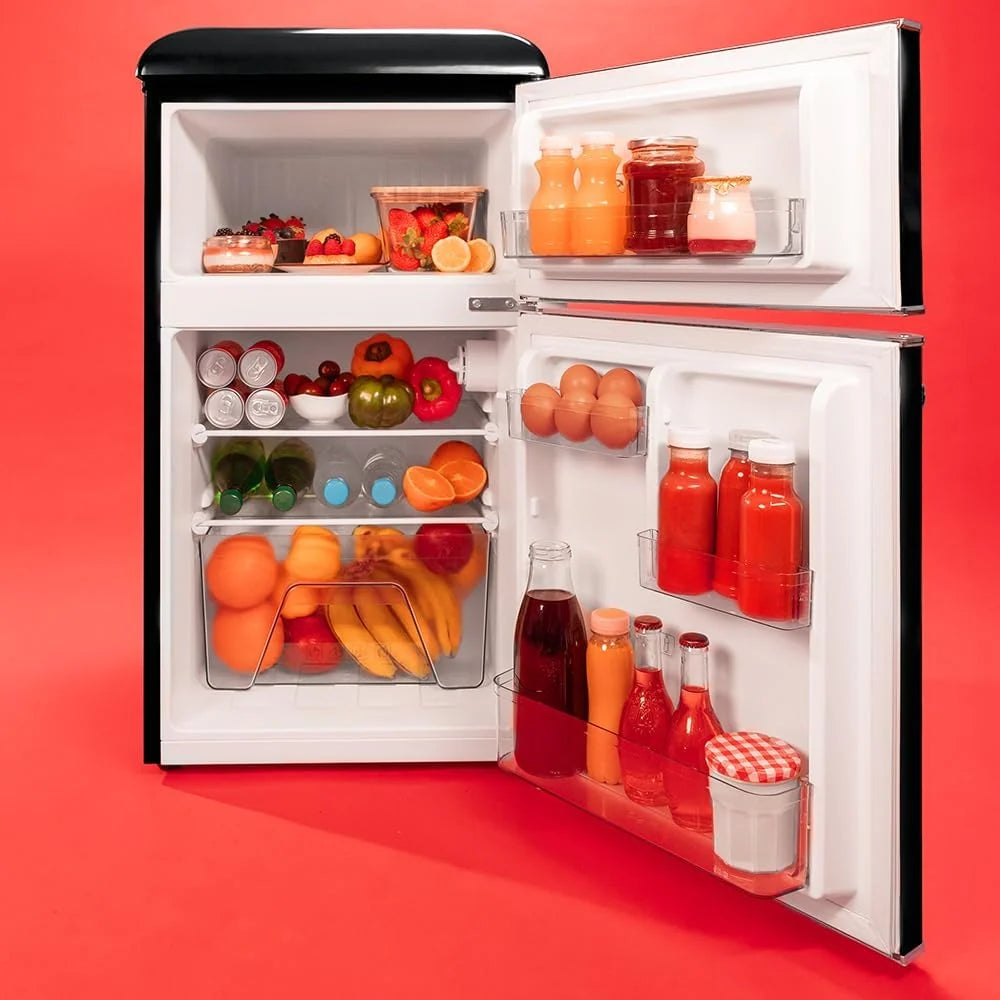 Geladeira Pequena Cecotec Frigorífico 2 Portas Retro 86L Bolero CoolMarket 2D Origin 86 Black E. 89,3cm de Altura e 48,7cm de Largura, Classe Energética E, Icebox, Luz Interior e Puxador Cromado, Preto