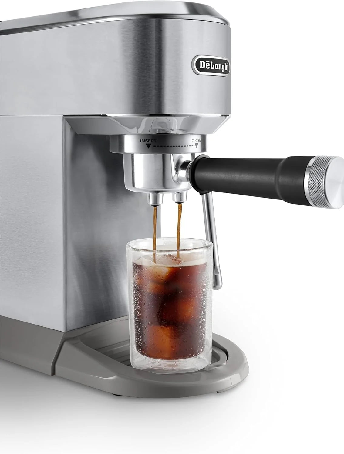 De'Longhi Dedica – Cafeteira Espresso Bomba de Aço Inoxidável para Café Moído ou Saches, Espresso e Cappuccino, Reservatório de 1.3 Litros, Sistema Anti-gotejamento, Modelo EC685.M, Cor Metal