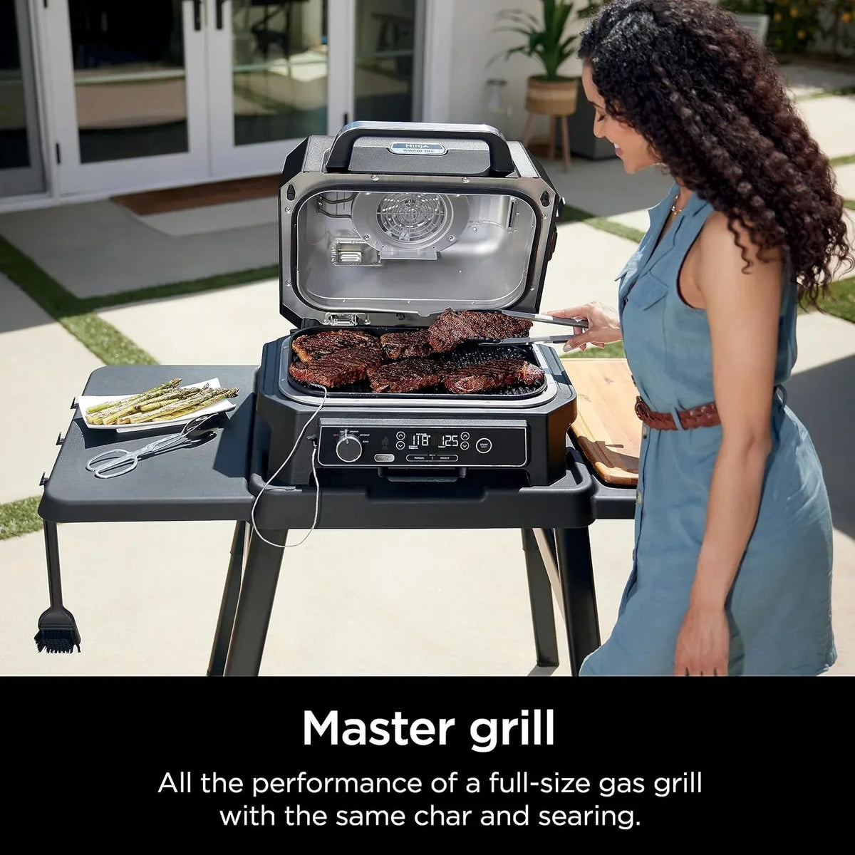 2026 Grelhador e defumador externo Ninja Woodfire Pro XL, termômetro, grelhador principal 4 em 1, churrasqueira defumadora, fritadeira de ar externa, forno, portátil, grelhador elétrico, cinza escuro, modelo OG850