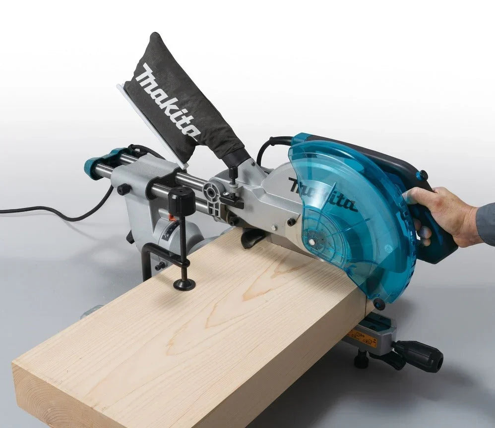 MAKITA LS1110F SERRA DE ESQUADRIA COM AVANÇO 1450W 260MM LED PARTIDA SUAVE