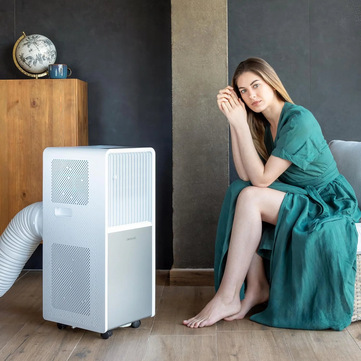 Cecotec Ar Condicionado Portátil com Controle Remoto e Bomba de Calor ForceClima 9450 Style Heating, 9000 BTU, Touch, Ecrã LED, 5 Modos, 2 Velocidades, Desumidificador, Temporizador, 16 m², Branco
