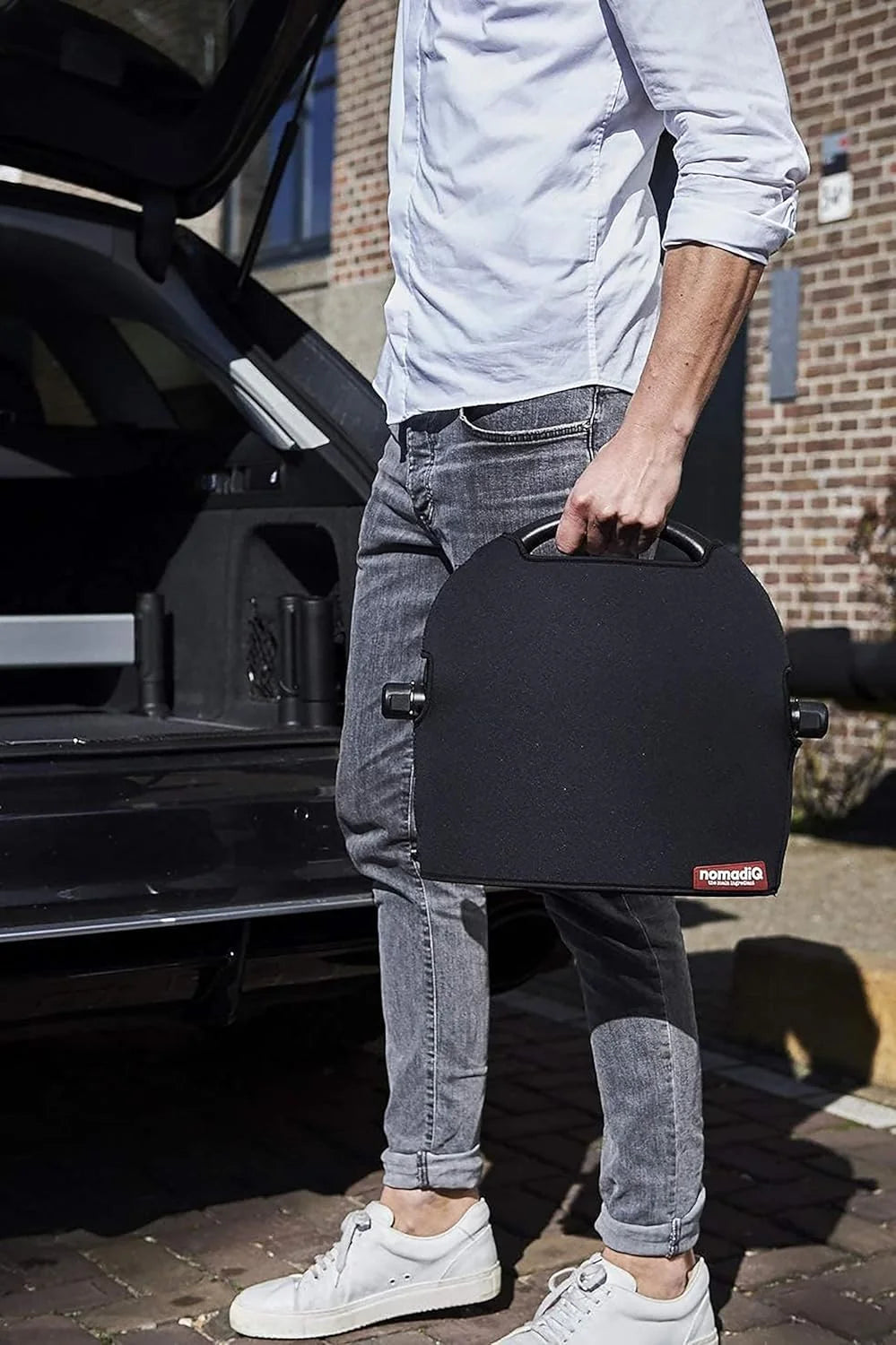 NOMADIQ Grelhador portátil a gás propano | Churrasqueira de mesa pequena e leve | Perfeita para acampamento, tailgating, cozinha ao ar livre, trailer, barcos, viagens (grelhador)